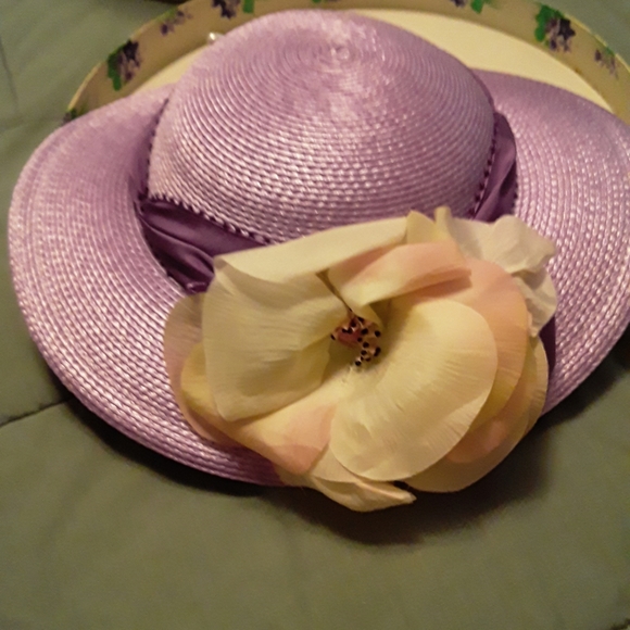 Hat - Picture 3 of 3